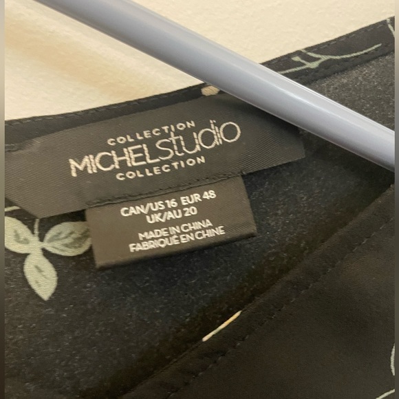 Plus Size Floral Blouse - Picture 2 of 2